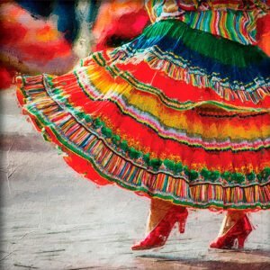Una mexicana bailando en las fiestas patrias