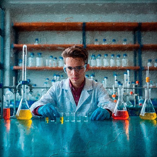 Un quimico en el laboratorio