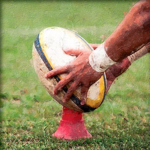 Pintura de dos manos sujetando un balon de rugby