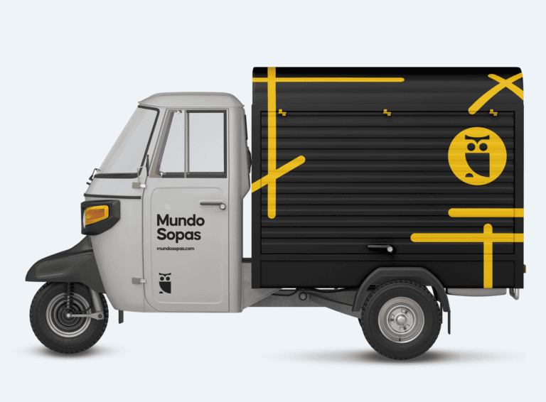 Vehiculo con logo de mundo sopas
